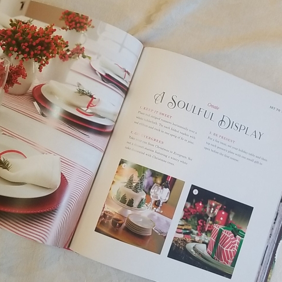 HALLMARK CHANNEL Countdown To Christmas Book - Picture 10 of 16